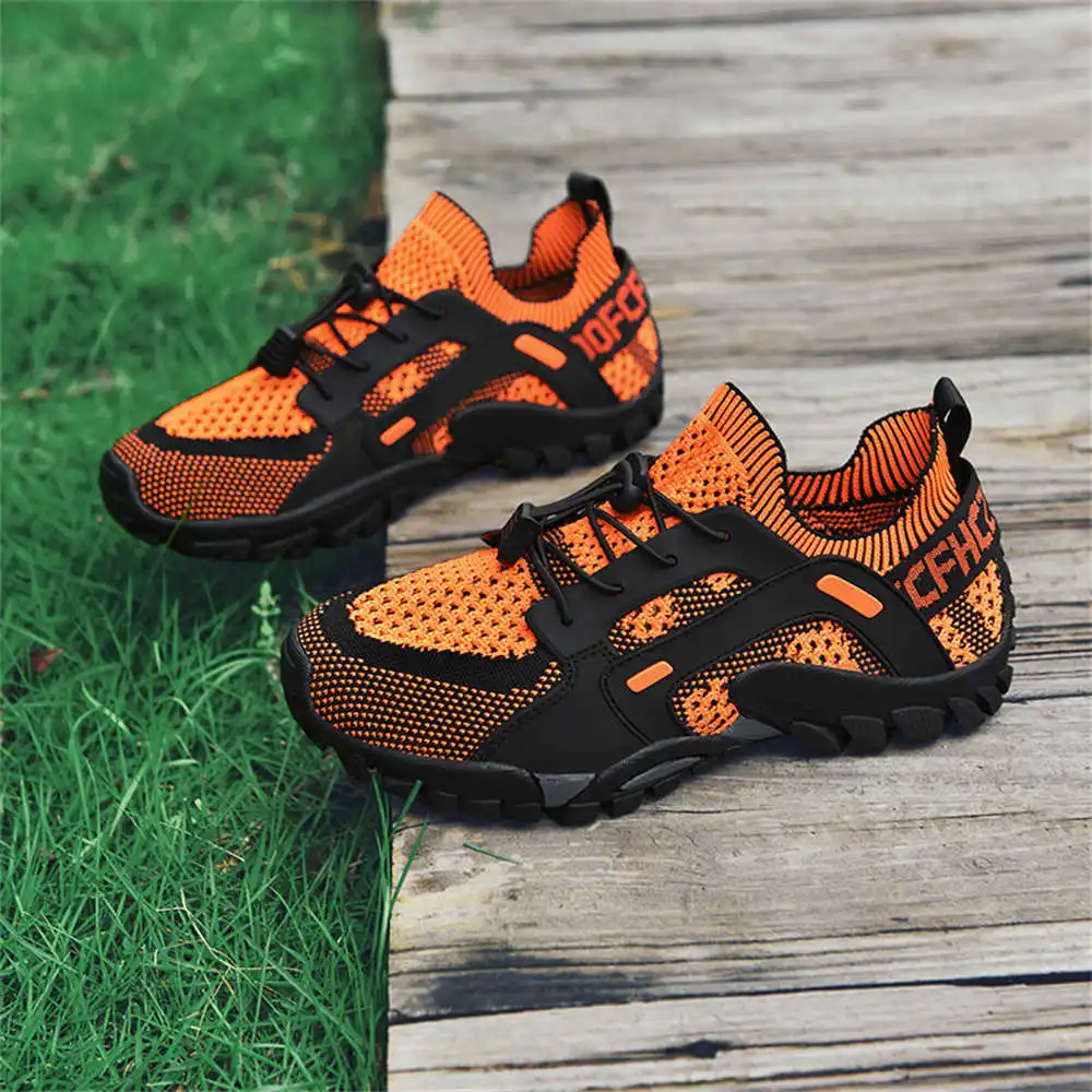 Outdoor Sports Store - Size 43 Size 40 Men's Shoes